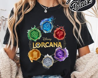 Camiseta Comfort Color Vintage Disney Lorcana, Top corto, Diseño retro de juego de cartas de los 90, Perfecta para fans de Disney, Arte de cartas coleccionables RLTC12