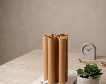 Decorative PLA Plastic Vase for Dried Flowers,Organic Wavy Vase, Modern Sculptural Accent, 3D Printed Decor, Gift for her, 3D printed vase