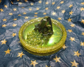 Peridot & Resin Crystal Offering Plate Trinket Dish Jewelry Holder Catch All glow in the dark