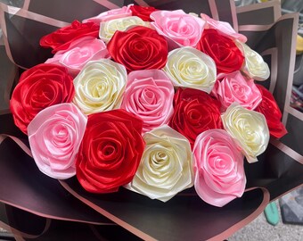 Bouquet of ribbon roses