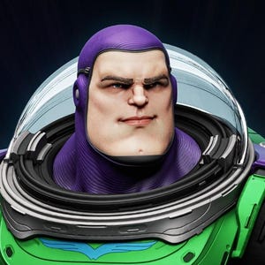 Puede incluir: Imagen renderizada en 3D de Buzz Lightyear con su traje espacial. El traje presenta una combinación de colores verde y blanco con detalles en negro. El casco es transparente, revelando una cabeza morada. El personaje tiene una expresión decidida.