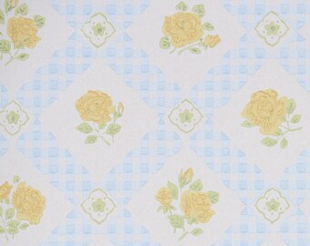 Papier peint rétro par yard Papier peint vintage des années 60 - 1960s Yellow Rose Floral avec Blue Gingham Check on White