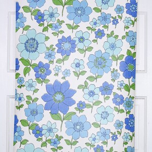 1970s Vintage Wallpaper by the Yard Retro Floral Wallpaper with Bright Blue and Turquoise Flowers on White image 3