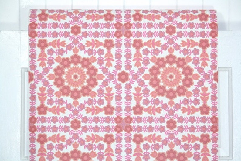 Retro Wallpaper by the Yard 70s Vintage Wallpaper 1970s Pink and Coral Geometric Floral on White image 2