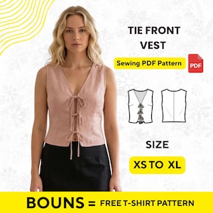 Peut inclure: Un gilet sans manches rose clair avec un devant à nouer. Le gilet présente un col en V profond et des attaches à nouer au centre. Le texte "TIE FRONT VEST", "Sewing PDF Pattern", "SIZE XS TO XL", et "BOUNS = FREE T-SHIRT PATTERN" est inclus.