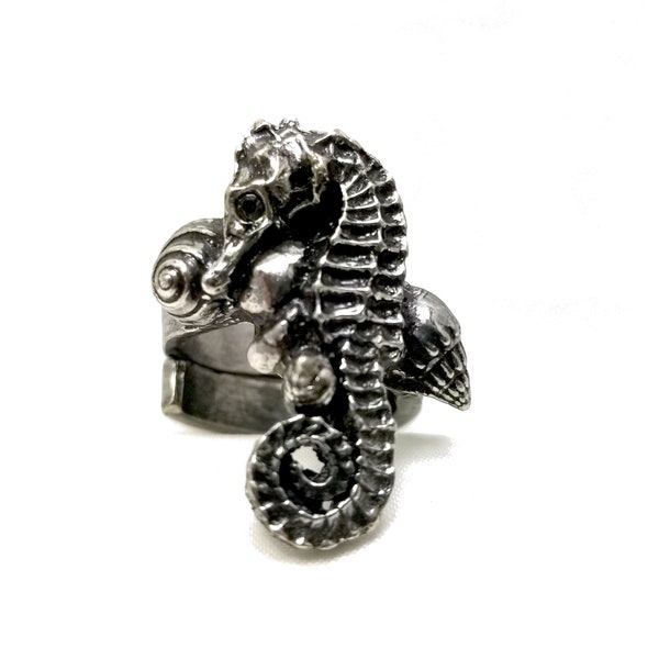 Baby Seahorse Ring. Seahorse Ring. Shell Ring. Seahorse Jewelry. Mermaid Jewelry.