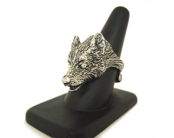 Wolf ring