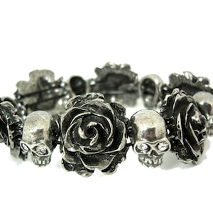 Small Skull & Rose Stretch Bracelet