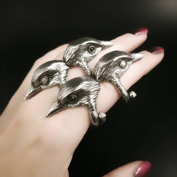 Small Crow Ring. Raven Ring. Baby Crow Ring