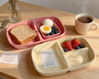 Personalizowany ceramiczny talerz do kontroli porcji z 3 przegródkami – grawerowany na zamówienie 211 dietetyczny talerz śniadaniowy dla dzieci i dorosłych