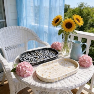 Bandeja ovalada personalizada con incrustaciones de concha - Bandeja de servir de concha marina natural grabada a mano para aperitivos, fruta y decoración del hogar.