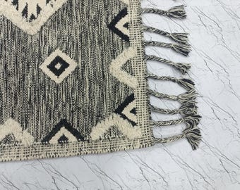 Hand Woven Diamond Rug, Charcoal Ivory, High-Low Pile, Fringe (8x10, 9x12, 10x14)