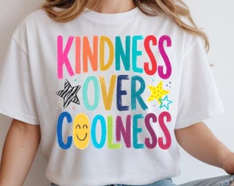 Amabilidad sobre la frivolidad PNG / Frase "Sé siempre amable" PNG / Diseño de estrellas estilo preppy doodle / Camiseta con afirmación positiva PNG / Sublimación femenina