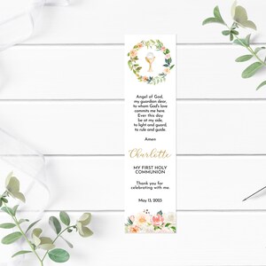 Mädchen Erstkommunion Lesezeichen • Bearbeitbare Erinnerungskarte Andenken • Blush Pfirsich Blumen Aquarell Eukalyptus • FCG006