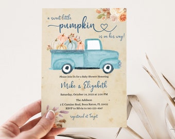 Süße kleine Kürbis-Babyparty-blaue Einladung • Kürbis-Herbst-Baby-Dusche-Einladung mit blauem LKW • PUM2