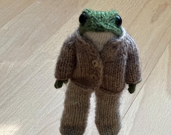 Handmade Crochet Frog Plushie: Cotton Amigurumi Frog Toy Christmas Gift