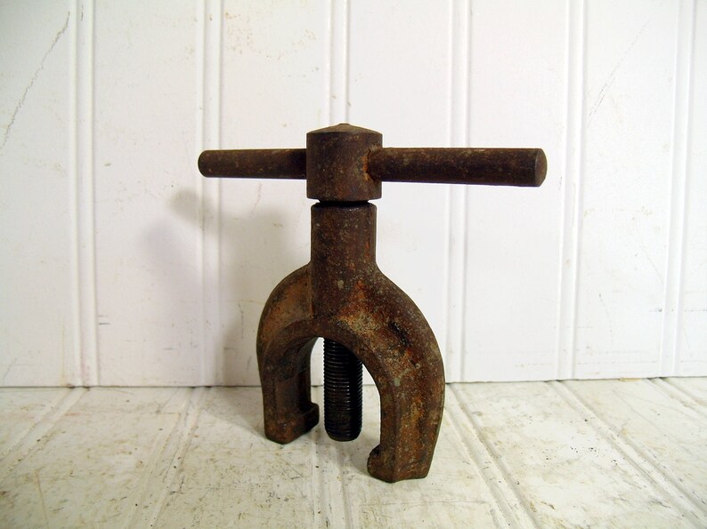 Willys Gear Puller Antique Cast Iron Old Car Metal Etsy