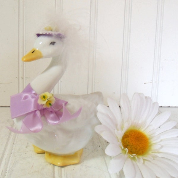 White Porcelain Goose - Vintage Russ Collectible with Original Box - Shabby Cottage Chic Decor