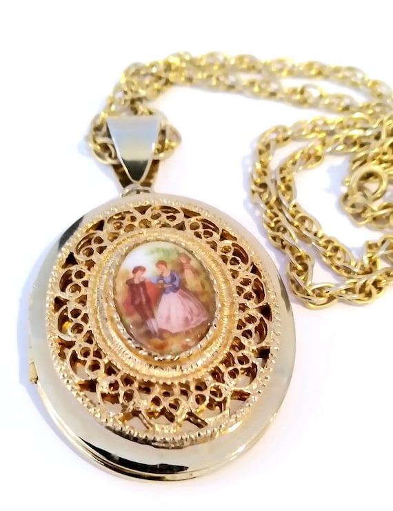 Large antique locket necklace outlet