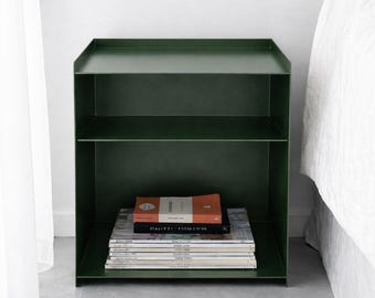 Metalen nachtkastje in aangepaste kleur | Gepersonaliseerde minimalistische nachtkastje | 2-laags bijzettafel | Moderne handgemaakte metalen meubels