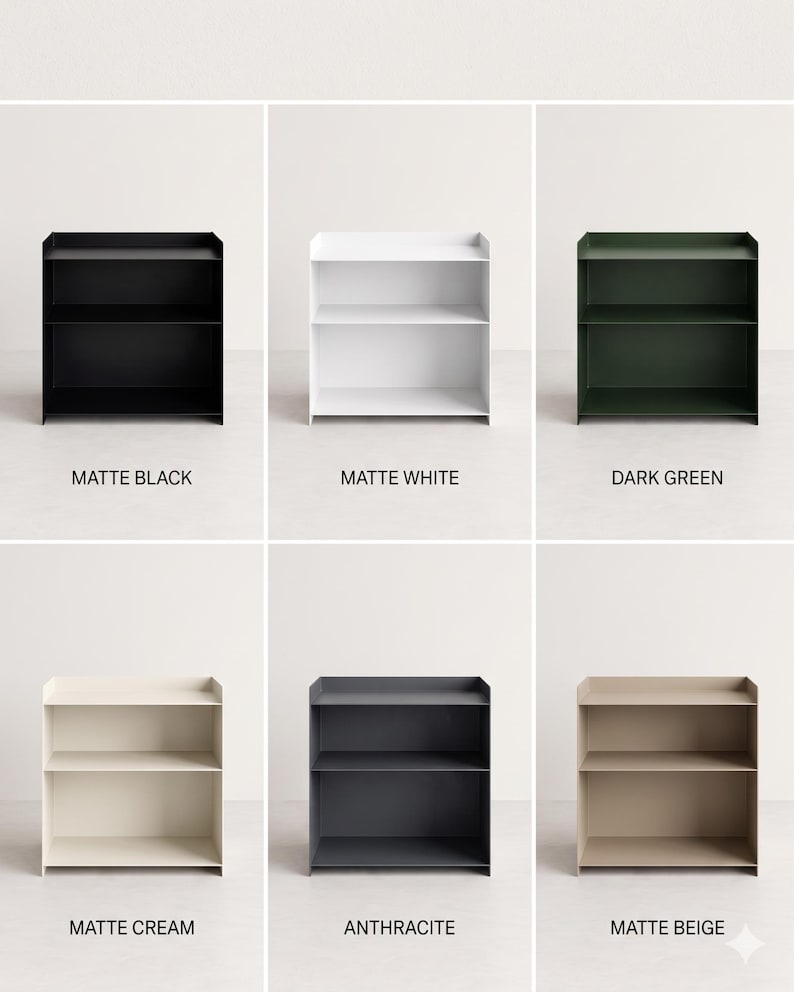Puede incluir: Una cuadr&iacute;cula de seis estanter&iacute;as met&aacute;licas abiertas, cada una con dos estantes y un borde trasero elevado. Las unidades se muestran en seis colores distintos etiquetados como Matte Black, Matte White, Dark Green, Matte Cream, Anthracite y Matte Beige.