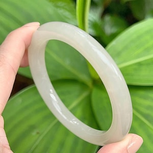 Brazalete de jade nefrítico helado de 57,8 mm, tono Ou Fen suave - Certificado, sin tratar