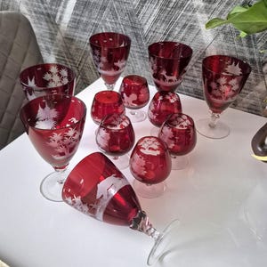 Romerska glas, jaktmotiv, Schröter rubinröd kristall set med 6 vinglas och 6 likörglas, vintage Tyskland, gåva