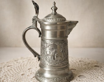 Jarra de cerveza antigua de peltre con tapa, motivo de caza, ciervo, peltre BMF, 14 cm, jarra de coleccionista vintage, maciza, relieve, Alemania