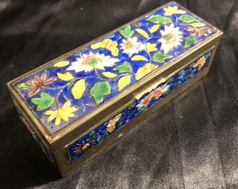 Ancienne boîte à timbres de bureau en émail de Champlevé, Chine des années 1920 sur laiton