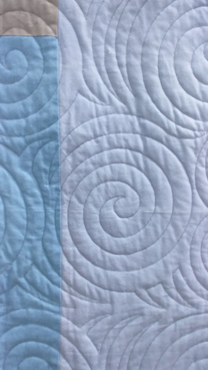 Full Size Jacob's Quilt Pieced in Many Shades of Blue Batiks image 6