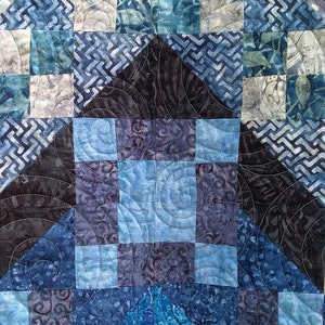 Full Size Jacob's Quilt Pieced in Many Shades of Blue Batiks image 3