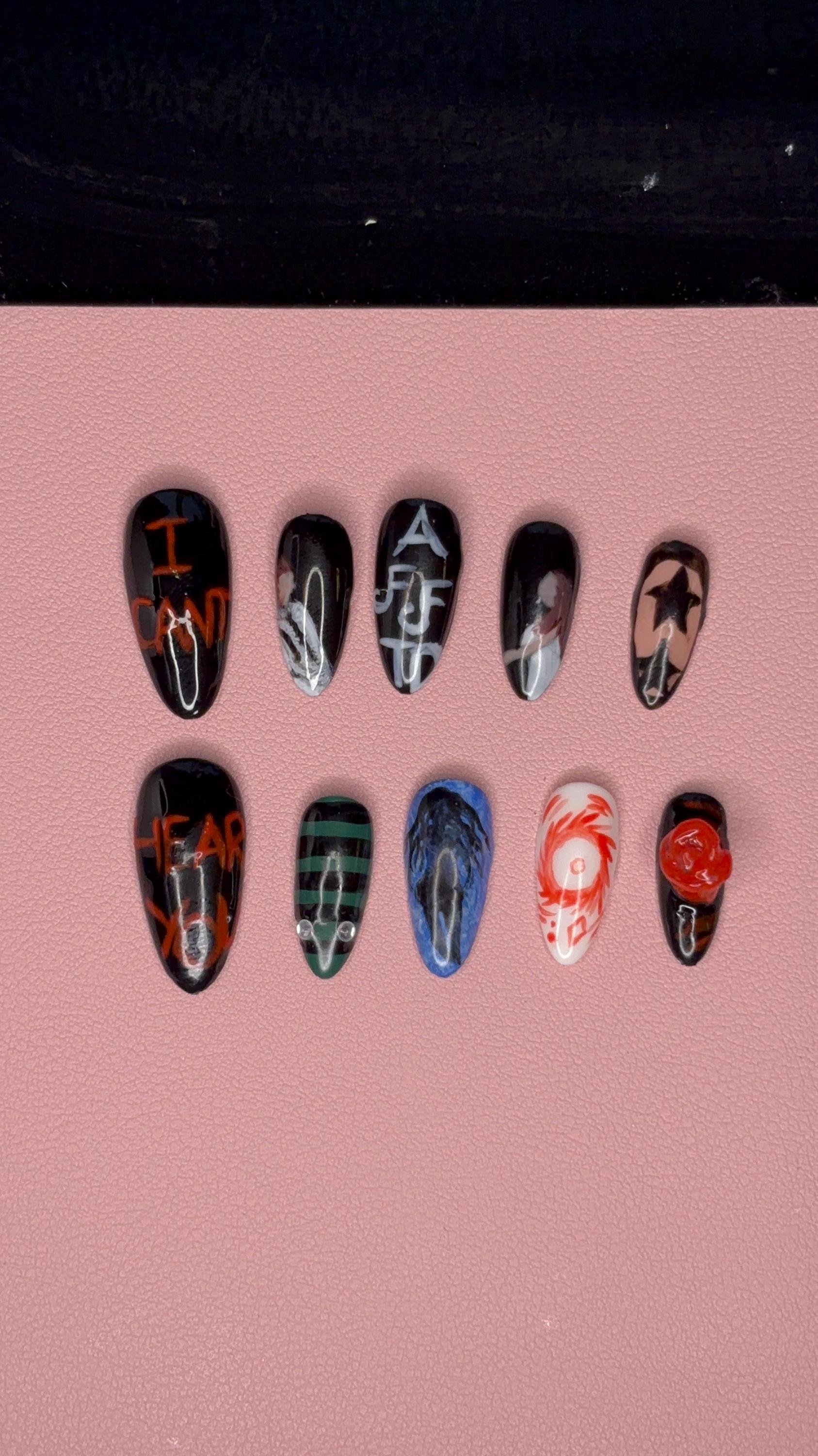 ピアス・ザ・ベール プレスオンネイルセット：バンド風デザイン - Etsy 日本, image size:1687x3000