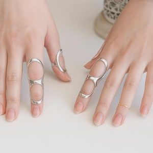 Double Loop Splint Ring, Adjustable Finger Support Ring, Minimalist Arthritis Ring, EDS Joint Support, Handmade Knuckle Ring, Gift for Mom
