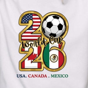 Peut inclure: Panneau en bois rustique avec l'inscription "Welcome to our home" en lettres blanches. Le panneau présente une finition vieillie et un design simple et accueillant, idéal pour la décoration d'entrée.