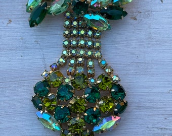 Huge vintage emerald green rhinestone brooch