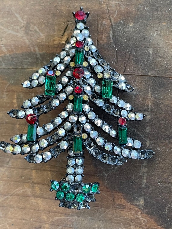 Mid century Christmas tree brooch