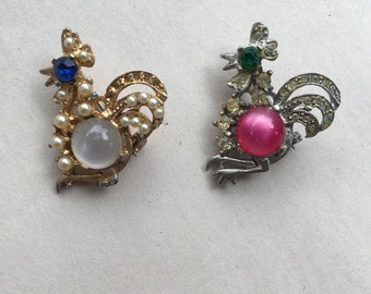Set of vintage rooster scatter pins