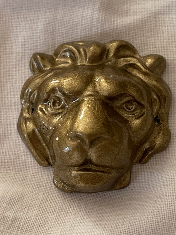 Vintage lion head brass component - image 1