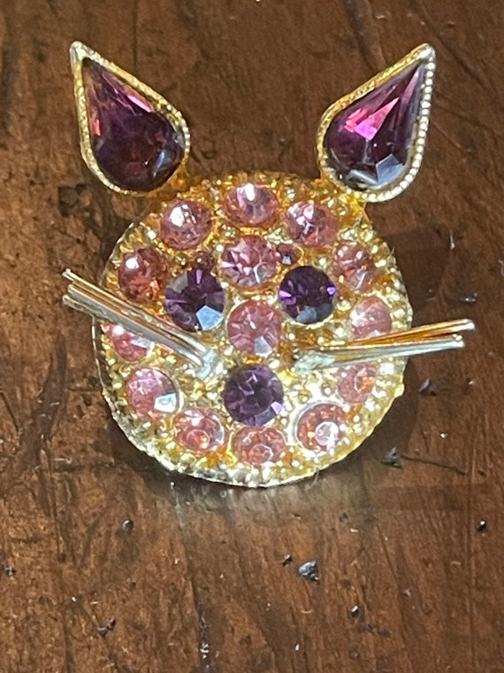 Vintage pink rhinestone kitty cat brooch
