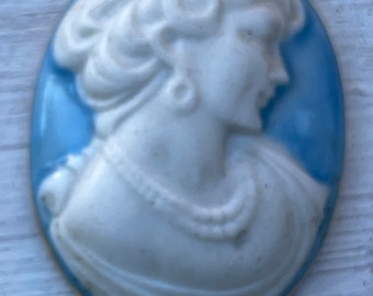 Vintage porcelain cameo cabochon