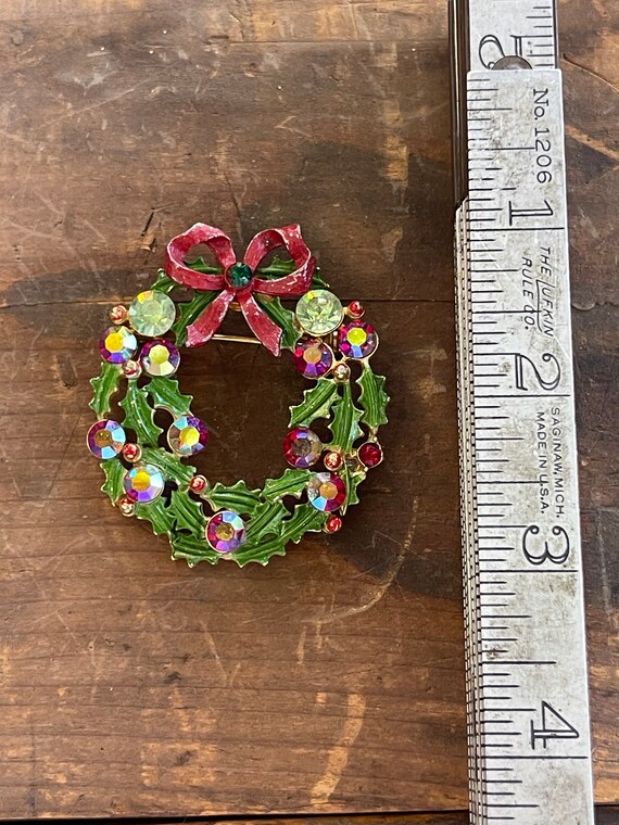 Vintage Weiss Christmas wreath brooch - image 2