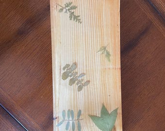 Tabla de charcutería/bandeja para servir con hojas incrustadas