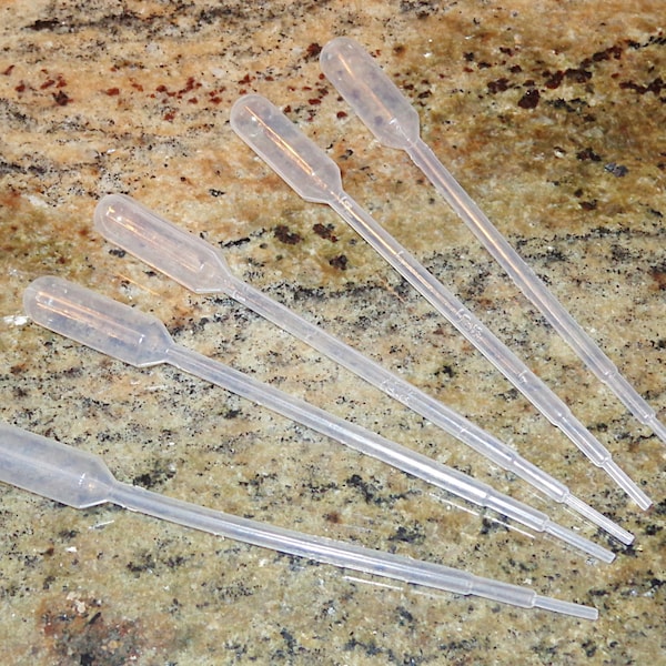 PIPETTE DROPPERS .5 ML Size | Disposable plastic measuring tool for essential & fragrance oils