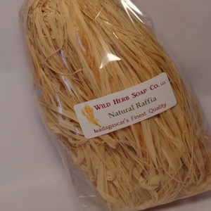 Natural RAFFIA - MADAGASCAR | Bulk Size of 2.2 lbs | Long, gorgeous strands! Crafting, Decor, Weaving - AAA Quality! Imported, Eco-friendly
