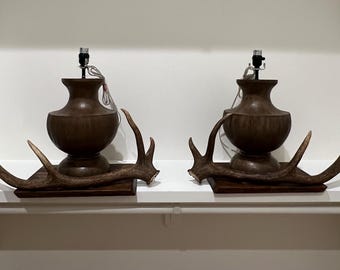 Rustic Elk Antler Table Lamps – Matching Left & Right Pair – Naturally Shed Antlers – Wooden Base Nightstand Lamps – Lodge Decor