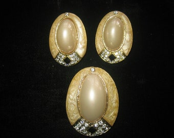 Vintage Rhinestone Enamel Pearl Brooch Earrings set
