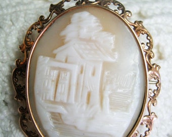 Antique Victorian 10K Yellow Gold Carved Scenic Cameo Nouveau Brooch Pendant