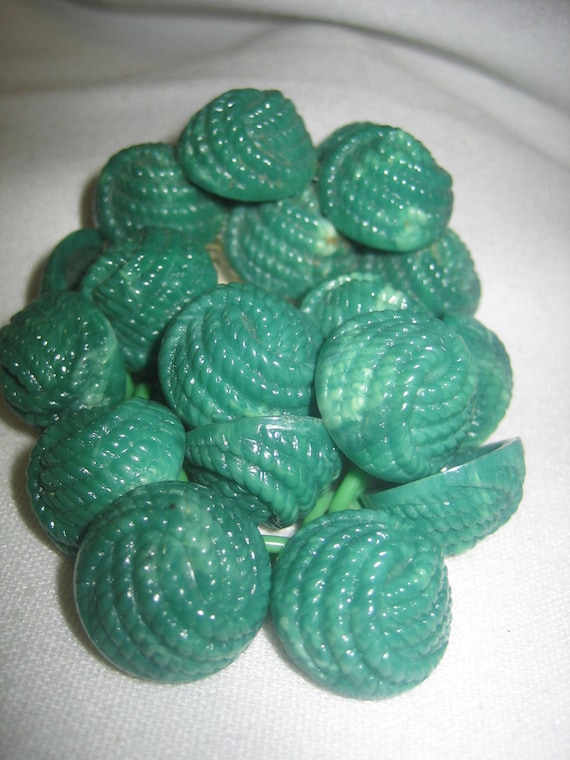 Vintage 1930s Green Celluloid Button Chain Brooch - image 3