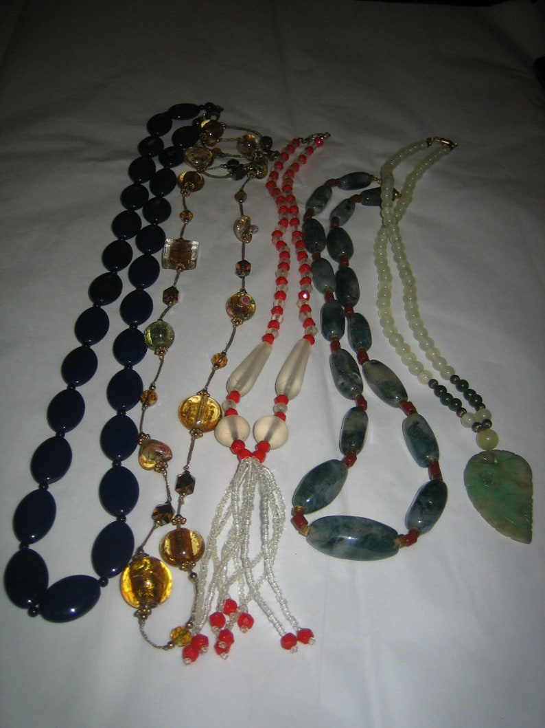 Vintage Lot of 5 Glass /& Stone Necklaces