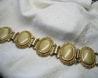 Vintage Judy Lee Wide Ivory Color Art Glass Ornate Linked Bracelet